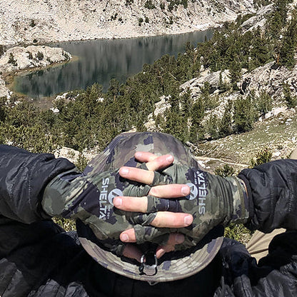 The Shelta Sun Gloves in Palm Green